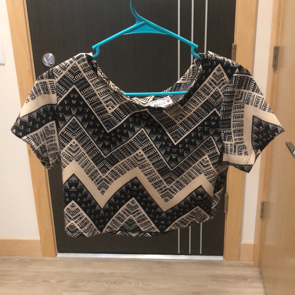 Cute tribal crop top!